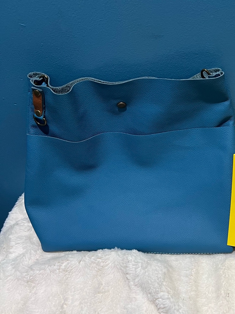 852 leather Aruba bag